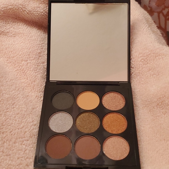 Makeup - Picture 5 of 5